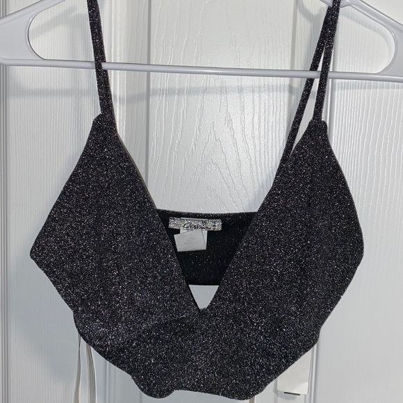 Crop top - Picture 1 of 3